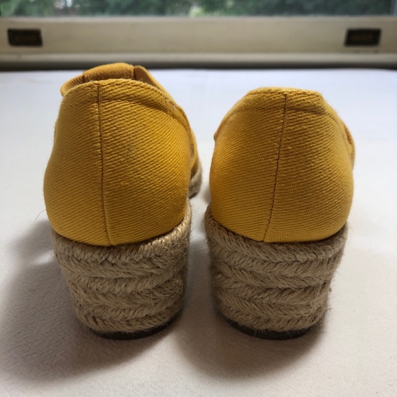 Lifestride yellow espadrilles size 7 - Picture 4 of 10